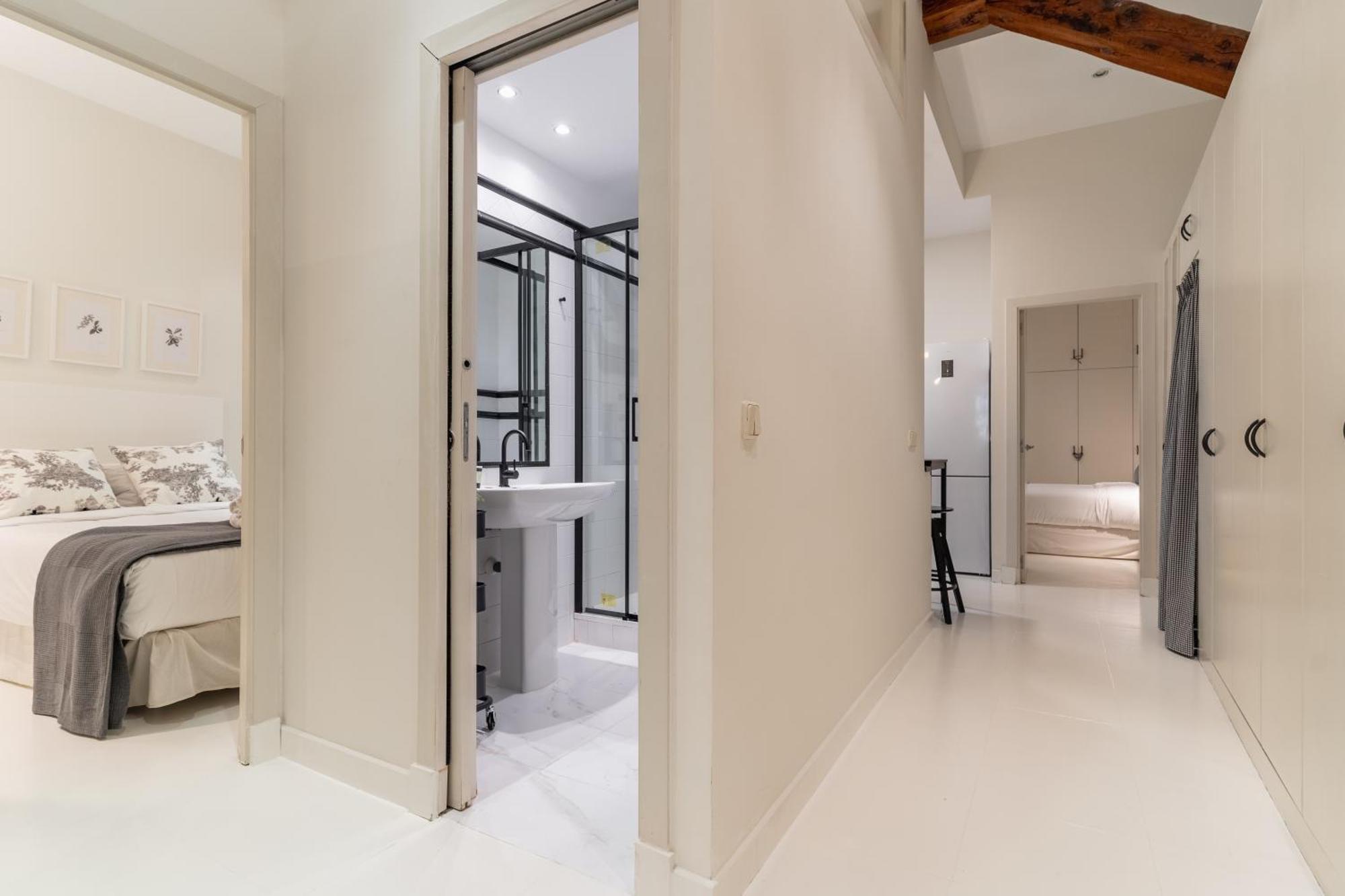 Spacious Modern-3Bedrooms 2Bathrooms-Plaza Mayor マドリード エクステリア 写真