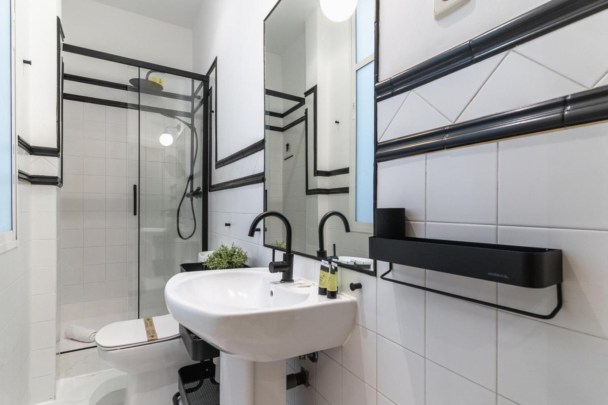 Spacious Modern-3Bedrooms 2Bathrooms-Plaza Mayor マドリード エクステリア 写真